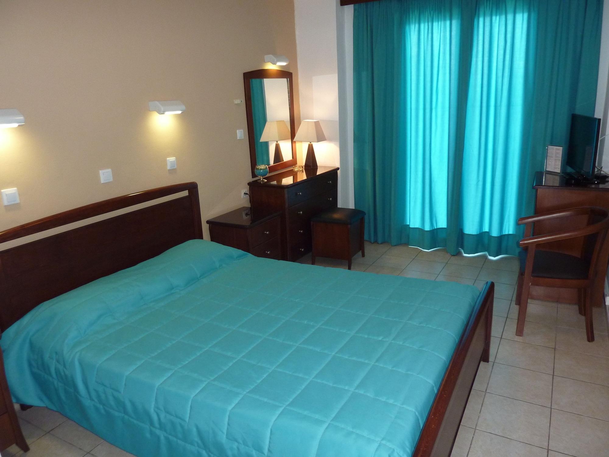 Oasis Hotel Perama  Extérieur photo
